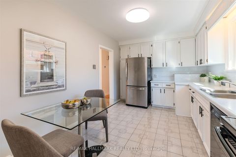 Photo 15 at 172 Brighton Avenue, Bathurst Manor, Toronto Photo 15 at 172 Brighton Avenue, Bathurst Manor, Toronto