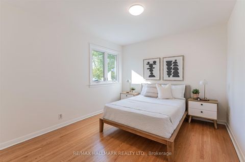 Photo 16 at 172 Brighton Avenue, Bathurst Manor, Toronto Photo 16 at 172 Brighton Avenue, Bathurst Manor, Toronto