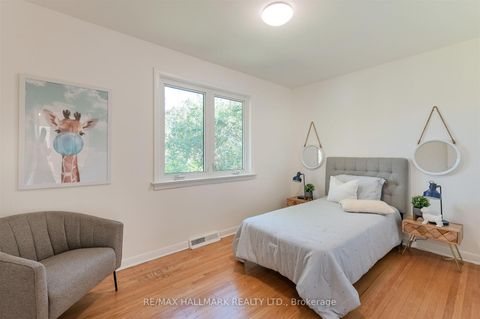Photo 19 at 172 Brighton Avenue, Bathurst Manor, Toronto Photo 19 at 172 Brighton Avenue, Bathurst Manor, Toronto