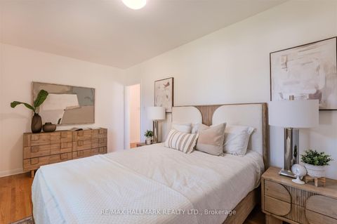 Photo 23 at 172 Brighton Avenue, Bathurst Manor, Toronto Photo 23 at 172 Brighton Avenue, Bathurst Manor, Toronto