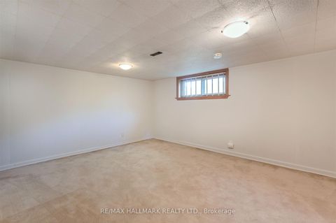 Photo 27 at 172 Brighton Avenue, Bathurst Manor, Toronto