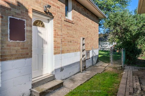 Photo 34 at 172 Brighton Avenue, Bathurst Manor, Toronto Photo 34 at 172 Brighton Avenue, Bathurst Manor, Toronto