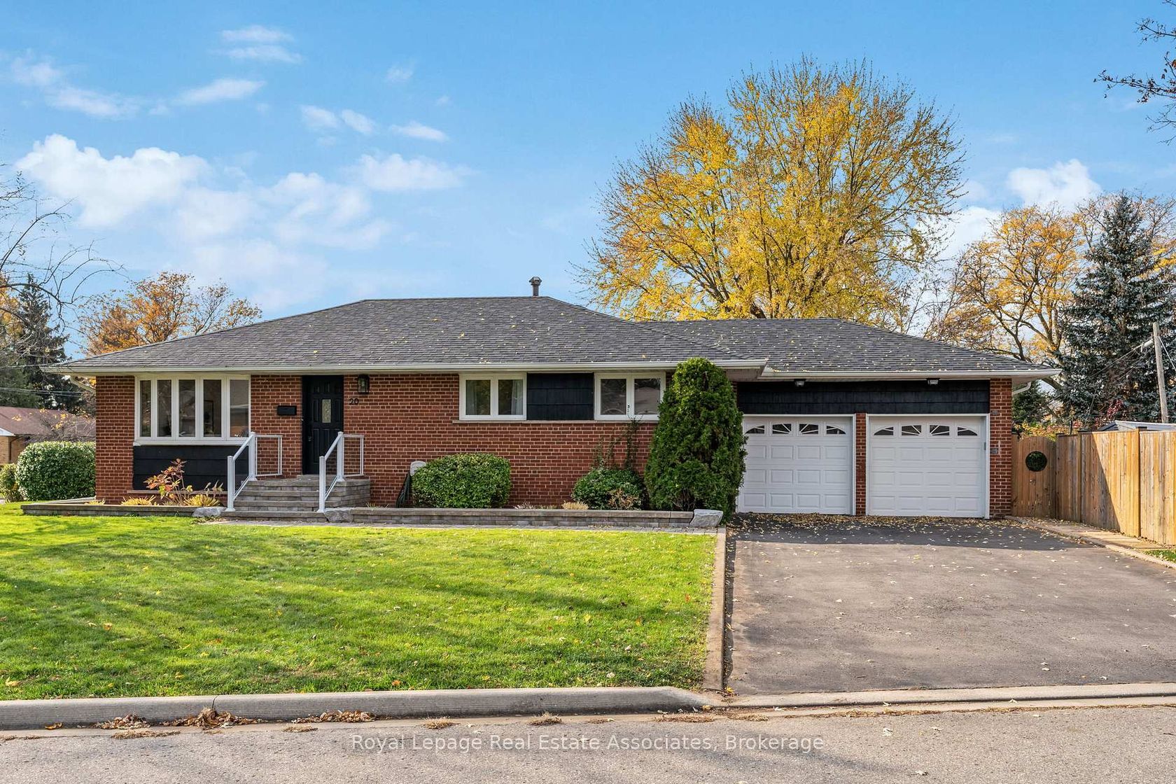 20 Suburban Drive, Streetsville, Mississauga 