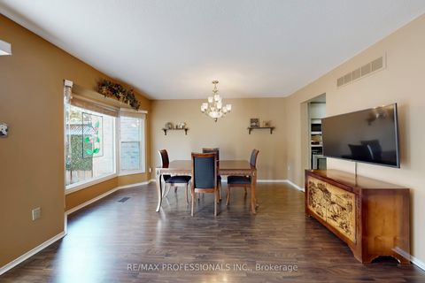 Photo 10 at 46 Tamarack Circle, The Westway, Toronto