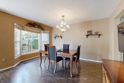 Photo 12 at 46 Tamarack Circle, The Westway, Toronto