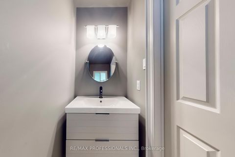 Photo 14 at 46 Tamarack Circle, The Westway, Toronto