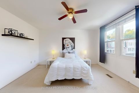 Photo 21 at 46 Tamarack Circle, The Westway, Toronto