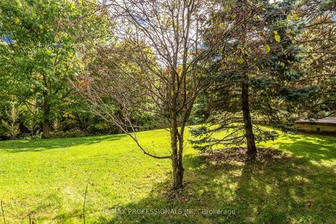 Photo 34 at 46 Tamarack Circle, The Westway, Toronto