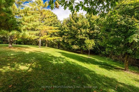 Photo 35 at 46 Tamarack Circle, The Westway, Toronto