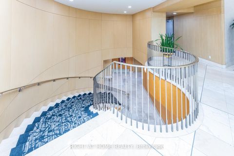 Photo 5 at 813 - 123 Eglinton Avenue E, Mount Pleasant West, Toronto