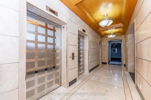 Photo 6 at 813 - 123 Eglinton Avenue E, Mount Pleasant West, Toronto