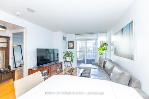 Photo 22 at 813 - 123 Eglinton Avenue E, Mount Pleasant West, Toronto