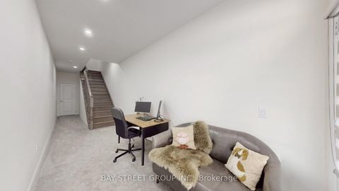 Photo 27 at 80 Puisaya Drive, Rural Richmond Hill, Richmond Hill