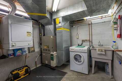 Photo 33 at 11 Winfield Avenue, Bloor West Village, Toronto