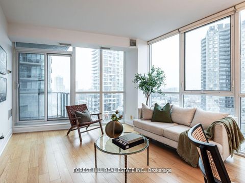 Photo 3 at 707 - 530 St Clair Avenue W, Cedarvale, Toronto