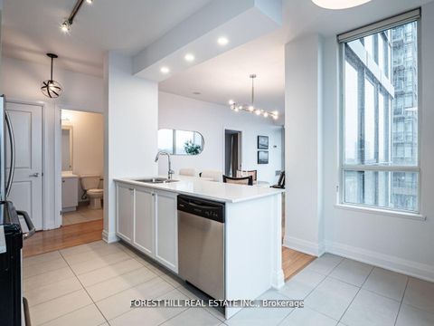 Photo 11 at 707 - 530 St Clair Avenue W, Cedarvale, Toronto