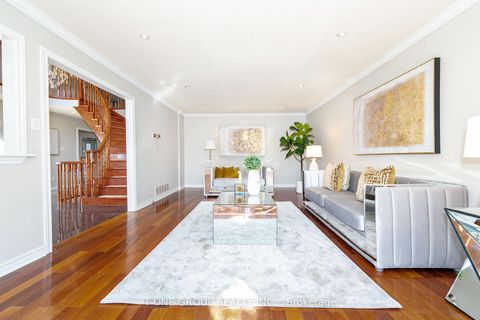 Photo 8 at 382 Elgin Mills Road W, Westbrook, Richmond Hill