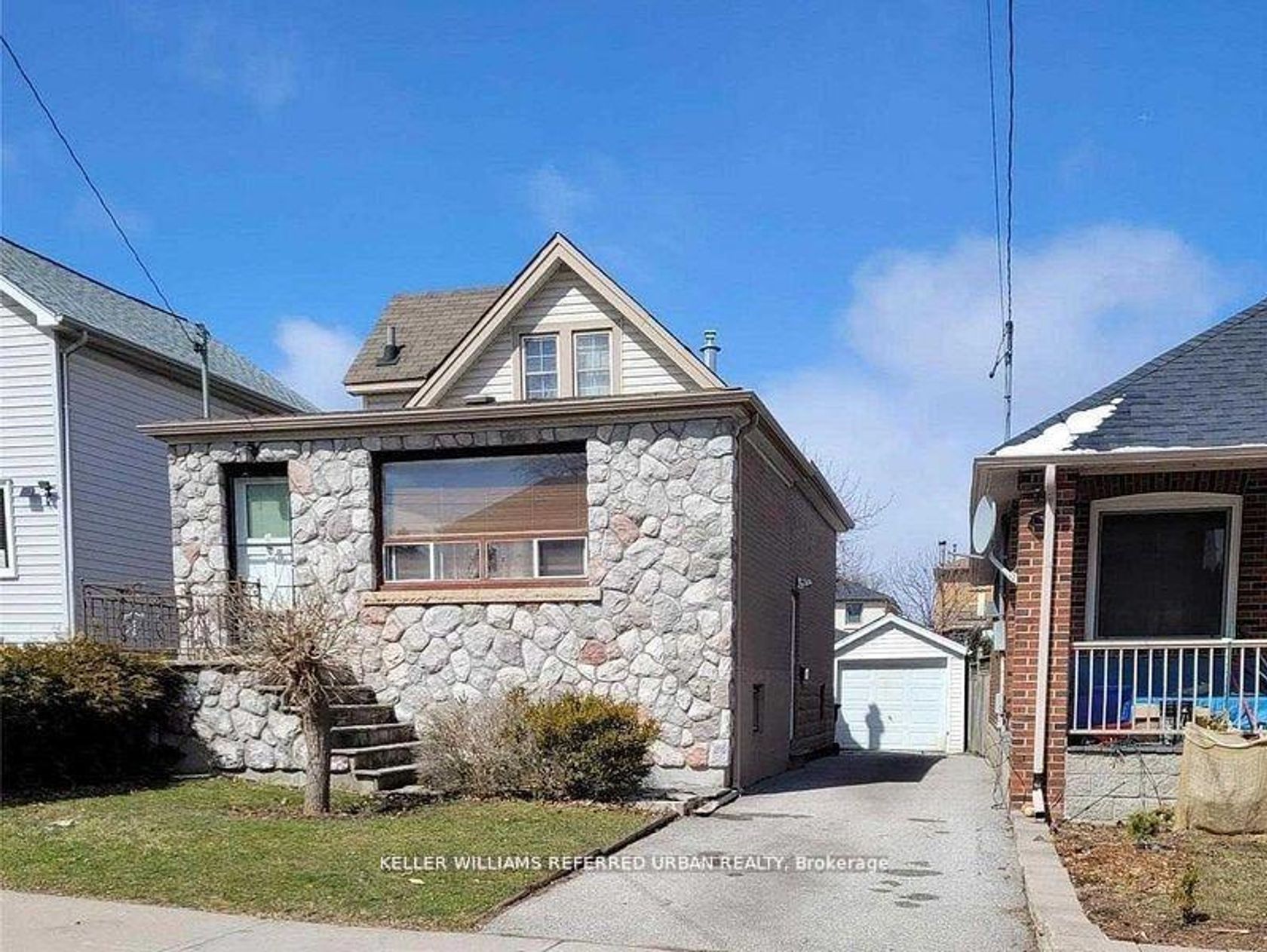 8 Tilden Crescent, Humber Heights, Toronto 