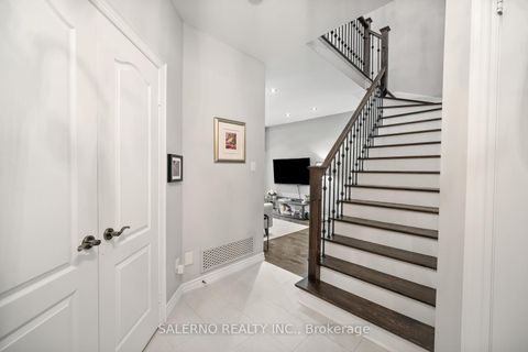 Photo 7 at 2 - 180 Blue Willow Drive, East Woodbridge, Vaughan