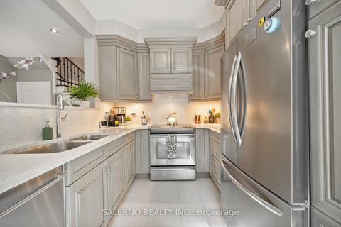 Photo 15 at 2 - 180 Blue Willow Drive, East Woodbridge, Vaughan