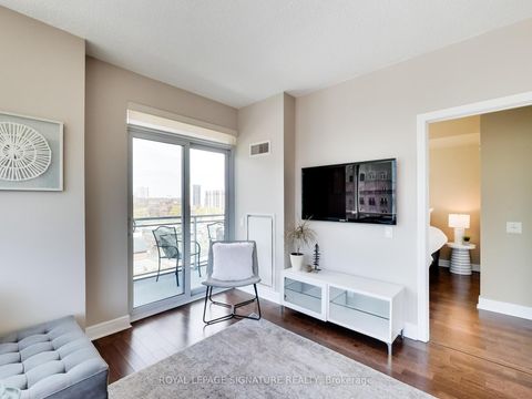 Photo 6 at 905 - 116 George Street, Moss Park, Toronto