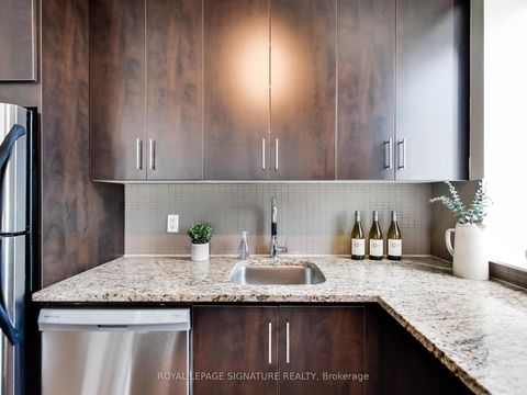 Photo 15 at 905 - 116 George Street, Moss Park, Toronto