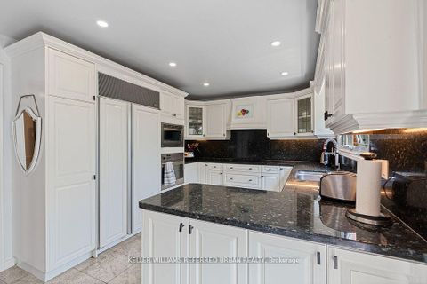 Photo 11 at 4 Saddletree Drive, Steeles, Toronto