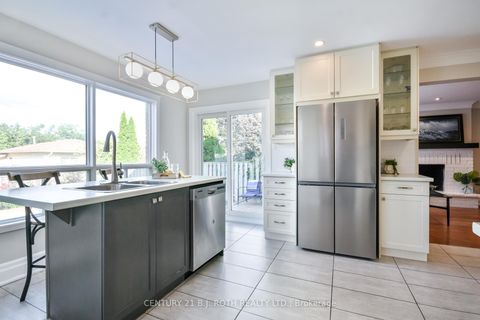 Photo 10 at 25 Keats Drive, Letitia Heights, Barrie