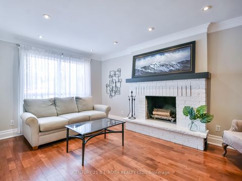 Photo 15 at 25 Keats Drive, Letitia Heights, Barrie