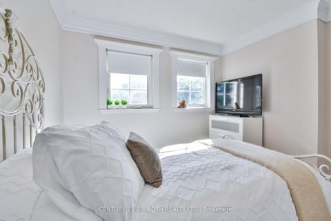Photo 19 at 25 Keats Drive, Letitia Heights, Barrie