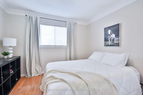 Photo 21 at 25 Keats Drive, Letitia Heights, Barrie