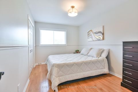 Photo 22 at 25 Keats Drive, Letitia Heights, Barrie