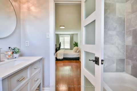 Photo 30 at 25 Keats Drive, Letitia Heights, Barrie