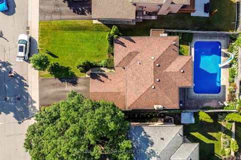 Photo 34 at 25 Keats Drive, Letitia Heights, Barrie