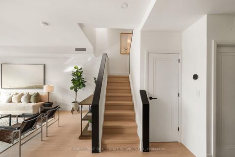 Photo 14 at 334 - 40 Oaklands Avenue, St. Clair, Toronto