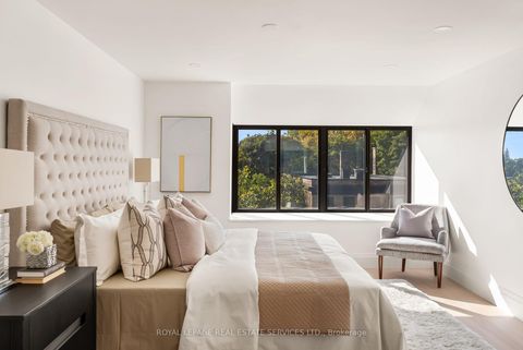 Photo 16 at 334 - 40 Oaklands Avenue, St. Clair, Toronto