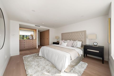 Photo 17 at 334 - 40 Oaklands Avenue, St. Clair, Toronto