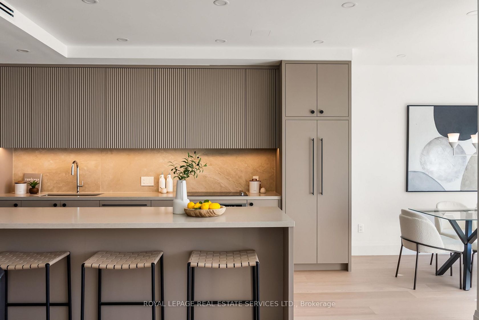 334 - 40 Oaklands Avenue, St. Clair, Toronto 