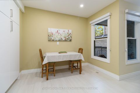 Photo 15 at 1236 McCraney Street E, CP College Park, Oakville