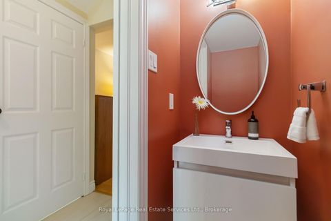 Photo 17 at 1236 McCraney Street E, CP College Park, Oakville