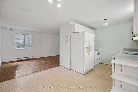 Photo 8 at 71 Geddes Crescent, Northwest, Barrie