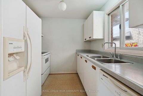 Photo 10 at 71 Geddes Crescent, Northwest, Barrie