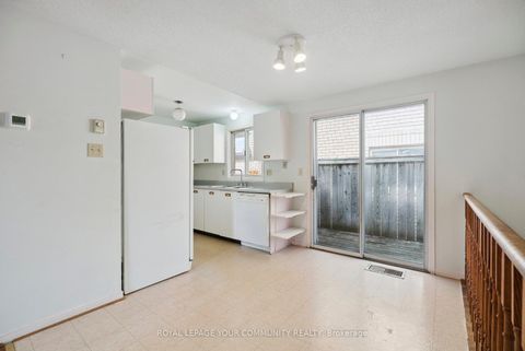 Photo 13 at 71 Geddes Crescent, Northwest, Barrie