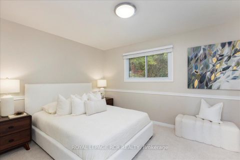Photo 9 at 153 Stickwood Court, College Manor, Newmarket