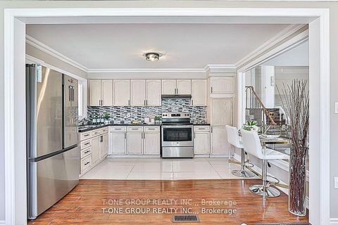 Photo 4 at 168 Mckee Avenue, Willowdale East, Toronto