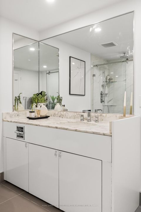 Photo 22 at 907/908 - 63 St Clair Avenue W, St. Clair, Toronto
