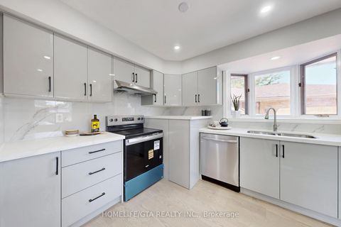 Photo 12 at 16 Woolwick Drive, Woburn, Toronto