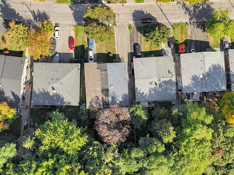 Photo 3 at 73 Northey Drive, Windfields, Toronto Photo 3 at 73 Northey Drive, Windfields, Toronto