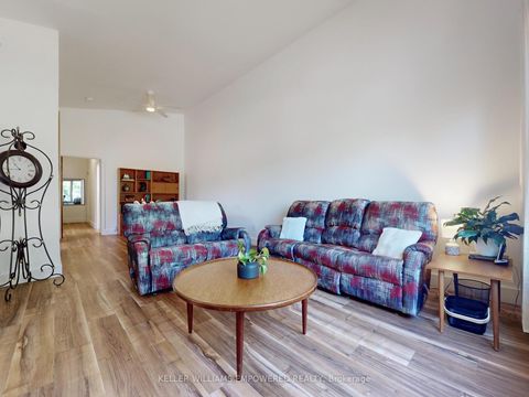 Photo 10 at 73 Northey Drive, Windfields, Toronto