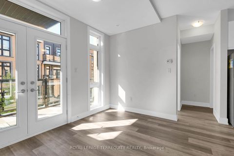 Photo 8 at 17 - 8 Sayers Lane, Oak Ridges, Richmond Hill